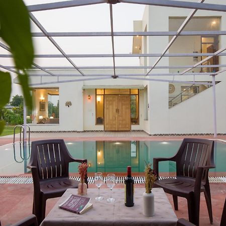 Alaya Stays Raga 2Bhk Farmstay With An Entertainment Lounge Sohna Extérieur photo
