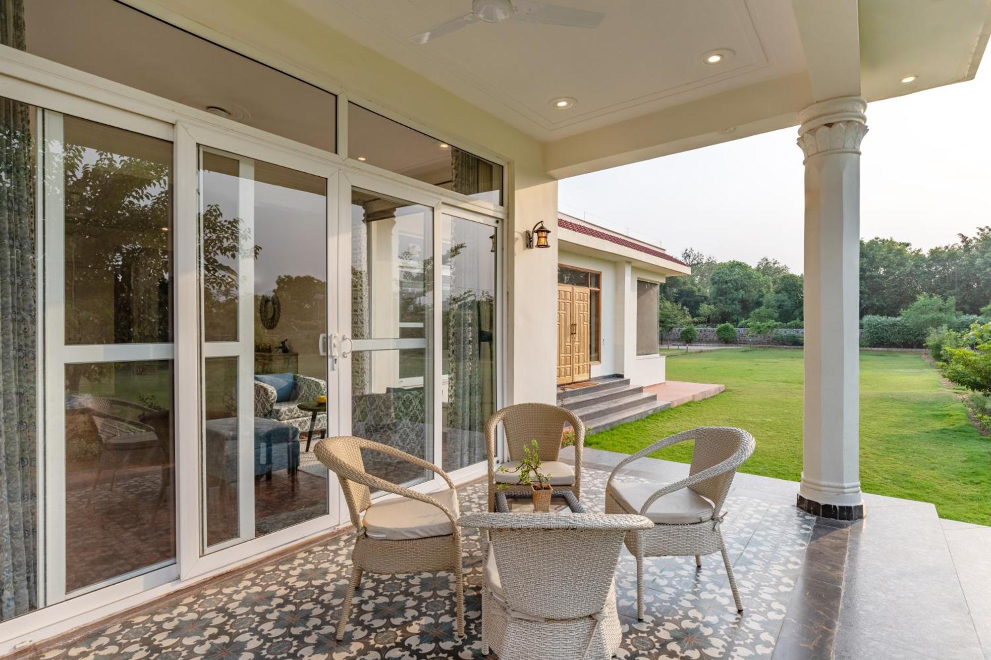 Alaya Stays Raga 2Bhk Farmstay With An Entertainment Lounge Sohna Extérieur photo